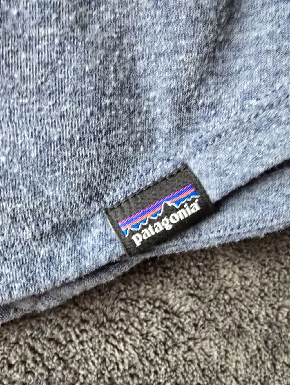Patagonia Long Sleeved Capilene Cool Trail Shirt Size Medium - Picture 4 of 8